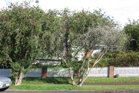 Photo of property in 7 Borrowdace Avenue, Botany Downs, Auckland, 2010