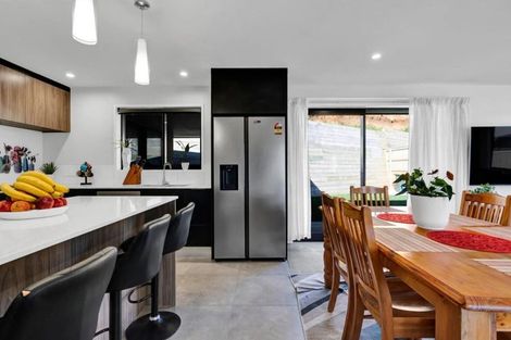 Photo of property in 51 Magnolia Drive, Westown, New Plymouth, 4310