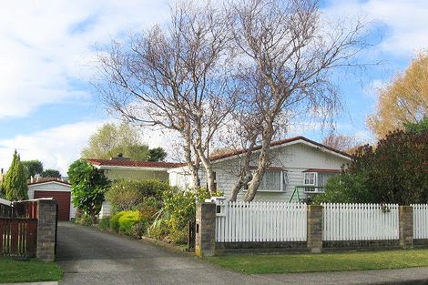 Photo of property in 15 Coleman Street, Paraparaumu, 5032