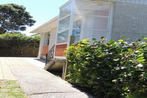 Photo of property in 6b Reese Jones Grove, Maungaraki, Lower Hutt, 5010