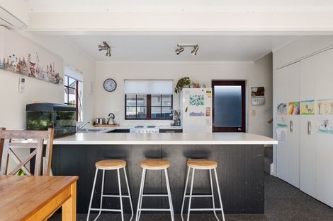 Photo of property in 16a Simpson Road, Papamoa Beach, Papamoa, 3118