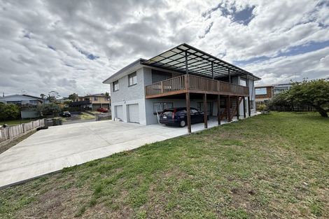 Photo of property in 24 Widmore Drive, Massey, Auckland, 0614