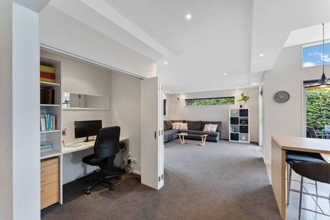 Photo of property in 6 Bargrove Close, Halswell, Christchurch, 8025