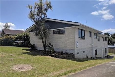 Photo of property in 14 Butterworth Drive, Glendene, Auckland, 0602