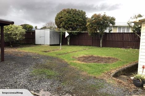 Photo of property in 20 Vodanovich Road, Te Atatu South, Auckland, 0610