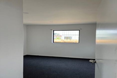 Photo of property in 5 Massine Place, Randwick Park, Auckland, 2105