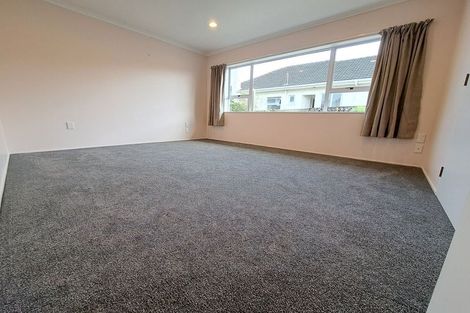 Photo of property in 148 Tukapa Street, Westown, New Plymouth, 4310