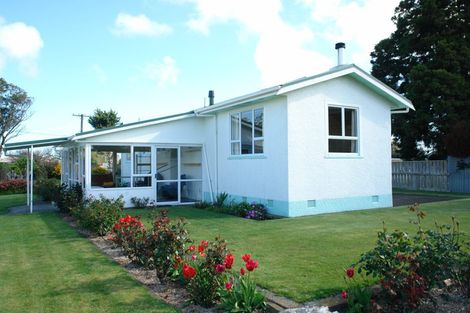 Photo of property in 28 Hussey Street, Waverley, 4510