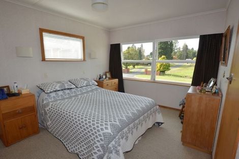 Photo of property in 160 Golf Road, Taumarunui, 3920