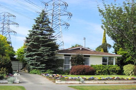 Photo of property in 28 Ambleside Drive, Burnside, Christchurch, 8053