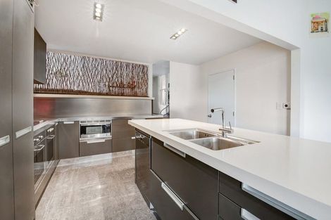 Photo of property in 30 Unsworth Drive, Unsworth Heights, Auckland, 0632