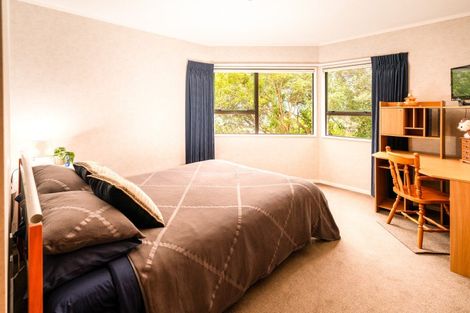 Photo of property in 91 Woodman Drive, Tawa, Wellington, 5028