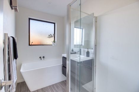 Photo of property in 2/10 Montclare Avenue, Ilam, Christchurch, 8041