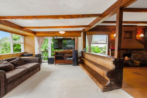 Photo of property in 130 Verran Road, Birkdale, Auckland, 0626