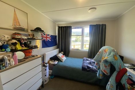 Photo of property in 27 Oxford Street, Picton, 7220