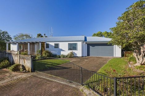 Photo of property in 25 Lucerne Place, Welcome Bay, Tauranga, 3112