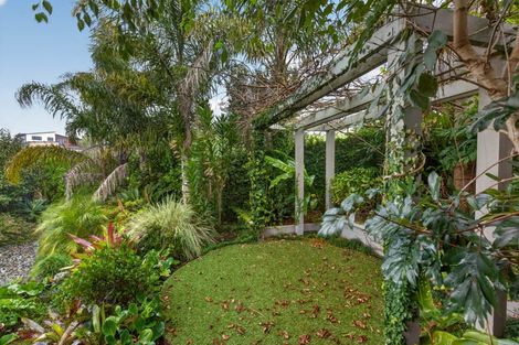 Photo of property in 20b Cambridge Road, Riverhead, 0820