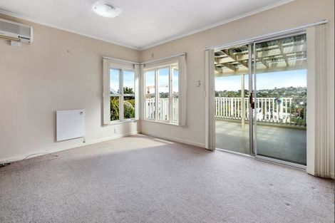 Photo of property in 35 Bayview Road, Browns Bay, Auckland, 0630