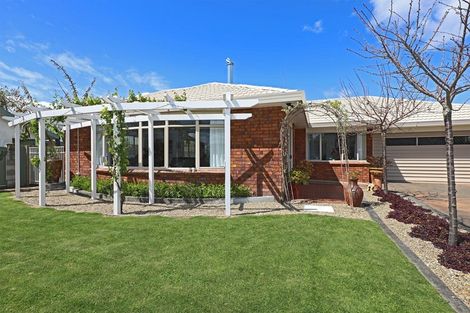 Photo of property in 59 Whiting Crescent, Greenmeadows, Napier, 4112