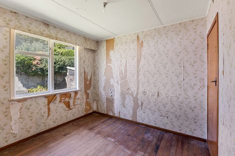 Photo of property in 28 Whakawhiti Street, Marfell, New Plymouth, 4310