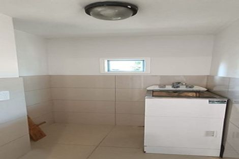 Photo of property in 2/265 Massey Road, Mangere East, Auckland, 2024