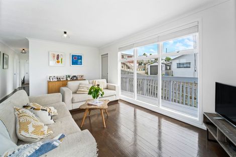 Photo of property in 31 Brightside Road, Stanmore Bay, Whangaparaoa, 0932