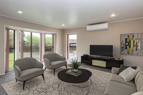 Photo of property in 2/9 Askew Place, Farm Cove, Auckland, 2012