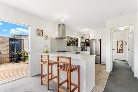 Photo of property in 2 Brigitte View, Snells Beach, 0920