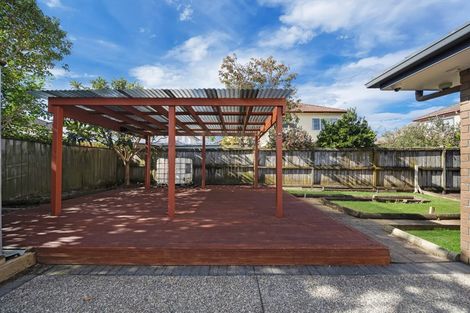 Photo of property in 26 Thornbury Crescent, East Tamaki Heights, Auckland, 2016