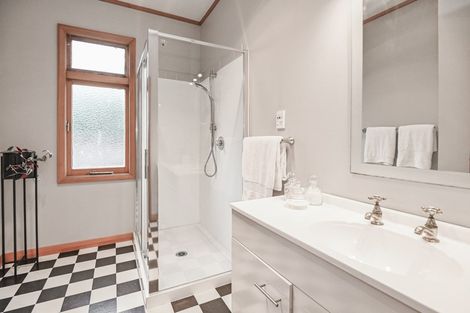 Photo of property in 108 Duchess Crescent, Mayfair, Hastings, 4122