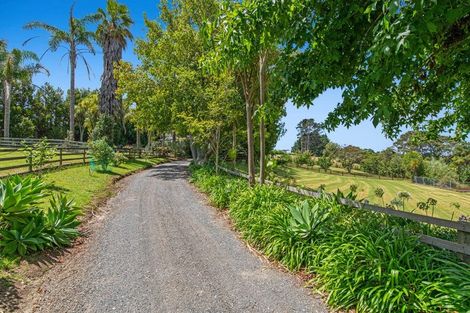 Photo of property in 786 South Head Road, South Head, Helensville, 0874