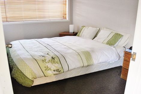 Photo of property in 1/9-11 Masterton Road, Rothesay Bay, Auckland, 0630