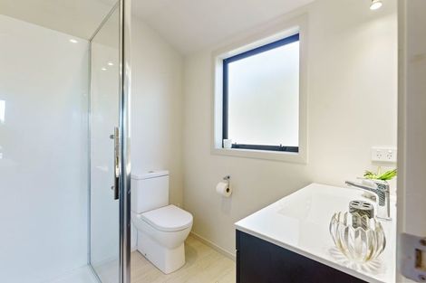 Photo of property in 7 Mahia Lane, Waikanae, 5036