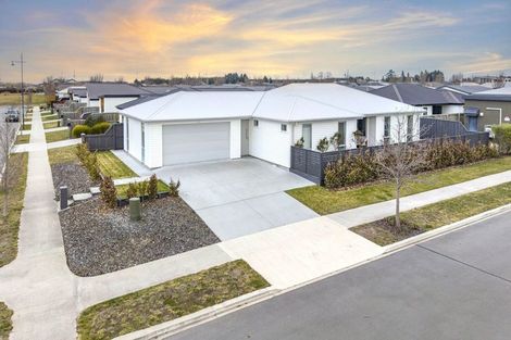 Photo of property in 15 Waituna Street, Pegasus, 7612