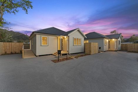 Photo of property in 4/5 Westminster Road, Wainuiomata, Lower Hutt, 5014