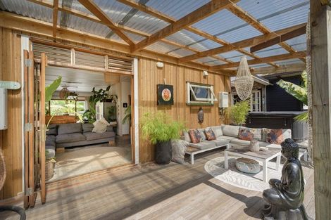 Photo of property in 8 Laycock Road, Tairua, 3508