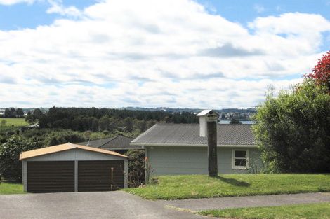 Photo of property in 5 Scenic Heights, Acacia Bay, Taupo, 3330
