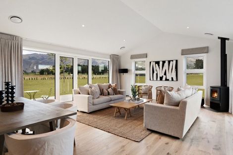 Photo of property in 77 Stone Drive, Cromwell, 9384