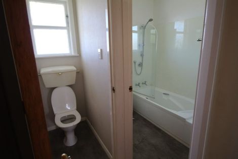 Photo of property in 3 Bristol Crescent, Roslyn, Palmerston North, 4414