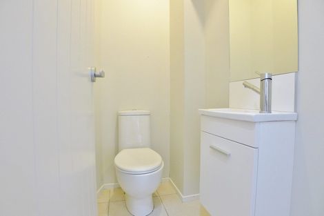 Photo of property in 9/45a Swanson Road, Henderson, Auckland, 0610