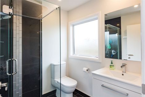 Photo of property in 4 Stratford Court, Fitzherbert, Palmerston North, 4410