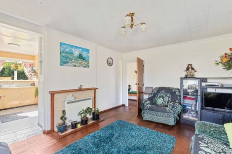 Photo of property in 31 Wrantage Street, Westown, New Plymouth, 4310