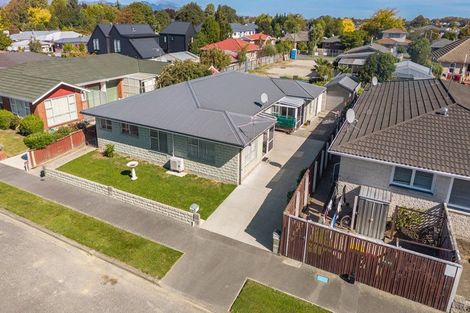 Photo of property in 2/14 Apollo Place, Papanui, Christchurch, 8052