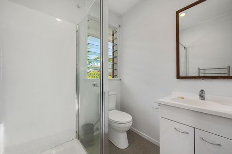 Photo of property in 3/240 Hurstmere Road, Takapuna, Auckland, 0622