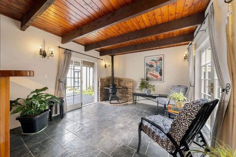 Photo of property in 68 Kaurilands Road, Titirangi, Auckland, 0604