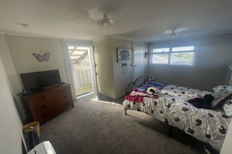 Photo of property in 11 Tane Street, New Lynn, Auckland, 0600