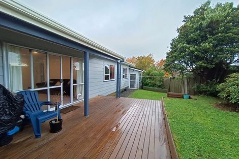 Photo of property in 51a Guadeloupe Crescent, Grenada Village, Wellington, 6037