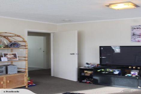 Photo of property in 1/6 Oxford Crescent, Ebdentown, Upper Hutt, 5018