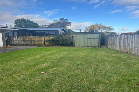 Photo of property in 1/8 Holman Road, Te Atatu Peninsula, Auckland, 0610