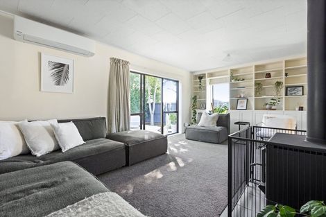 Photo of property in 36 James Cook Street, Havelock North, 4130